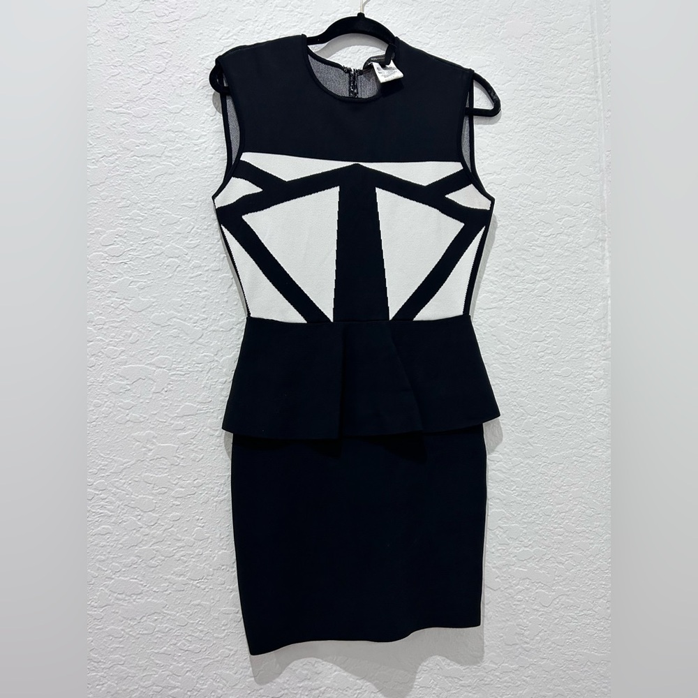 📚DROP⬇️ BCBGMAXAZRIA • Black & White Peplum Dress • sz S • - Picture 2 of 9